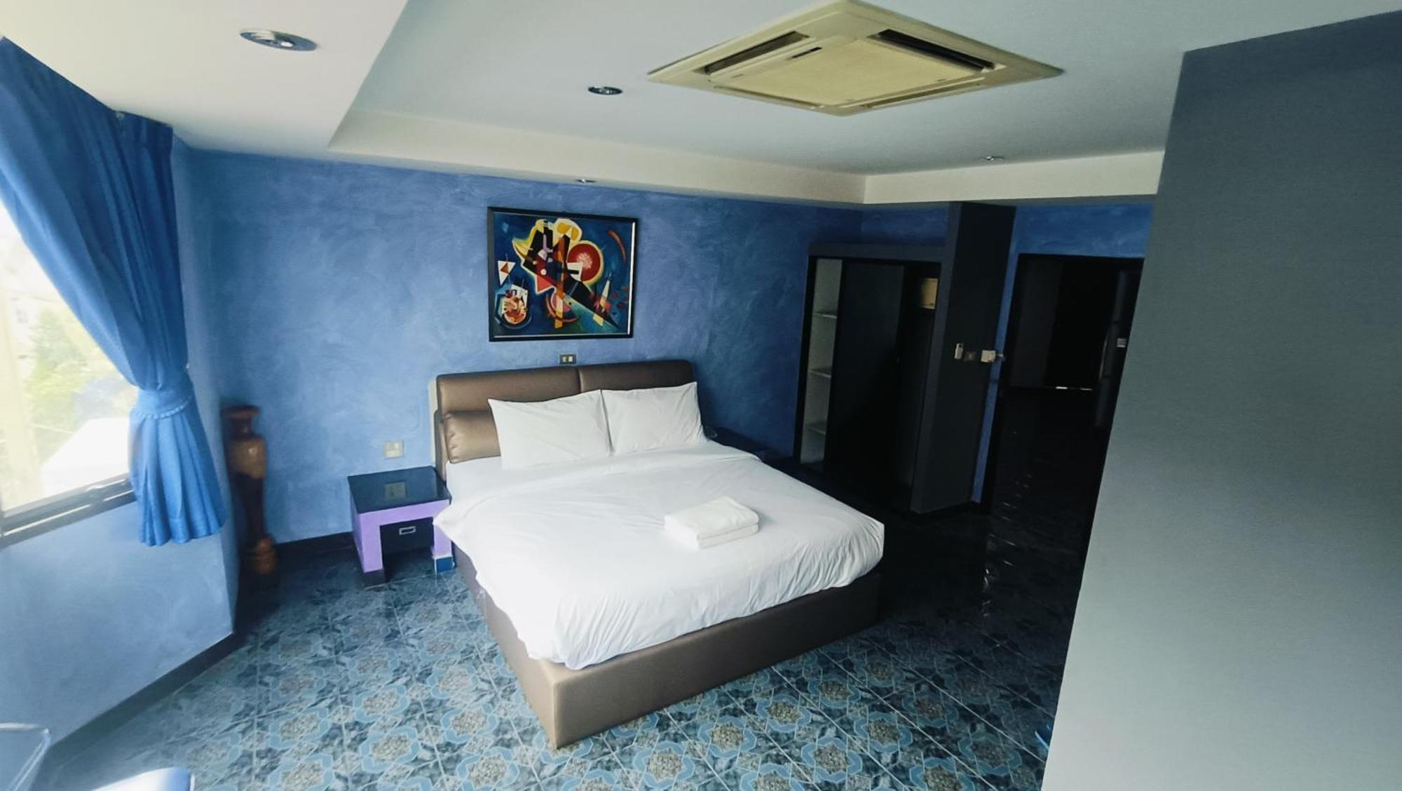 Koenig Hotel Pattaya Near Walking Street Exteriör bild