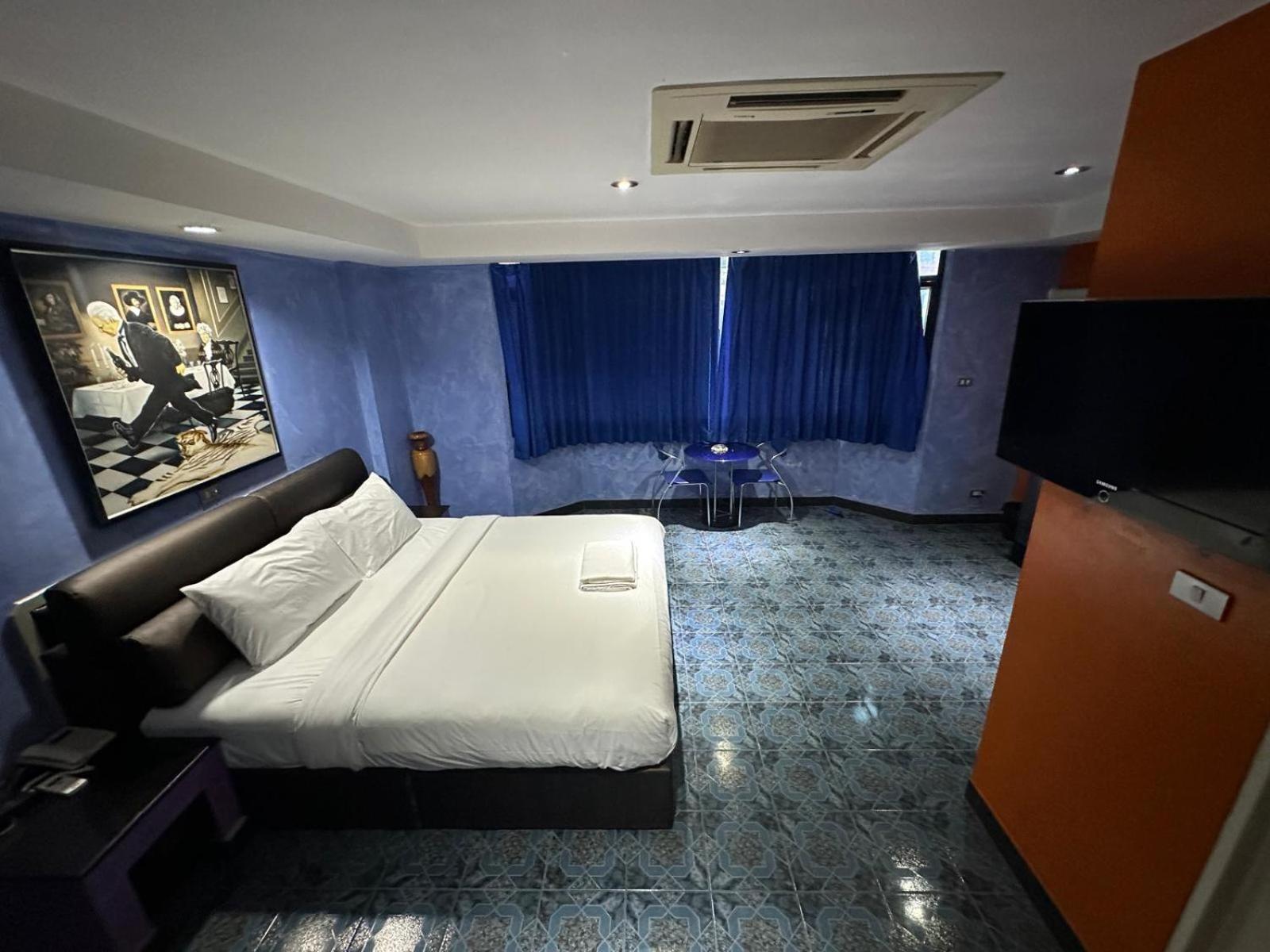 Koenig Hotel Pattaya Near Walking Street Exteriör bild
